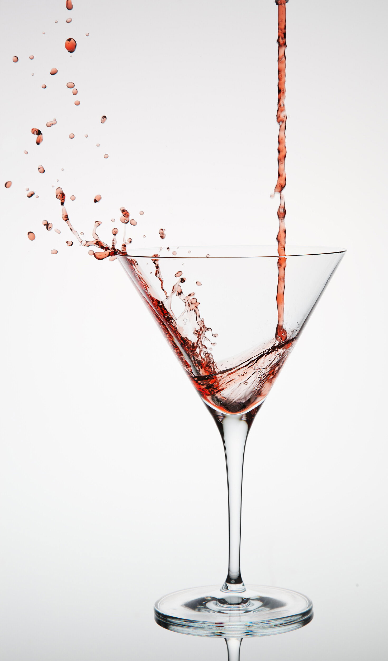 Martini Pour Splash